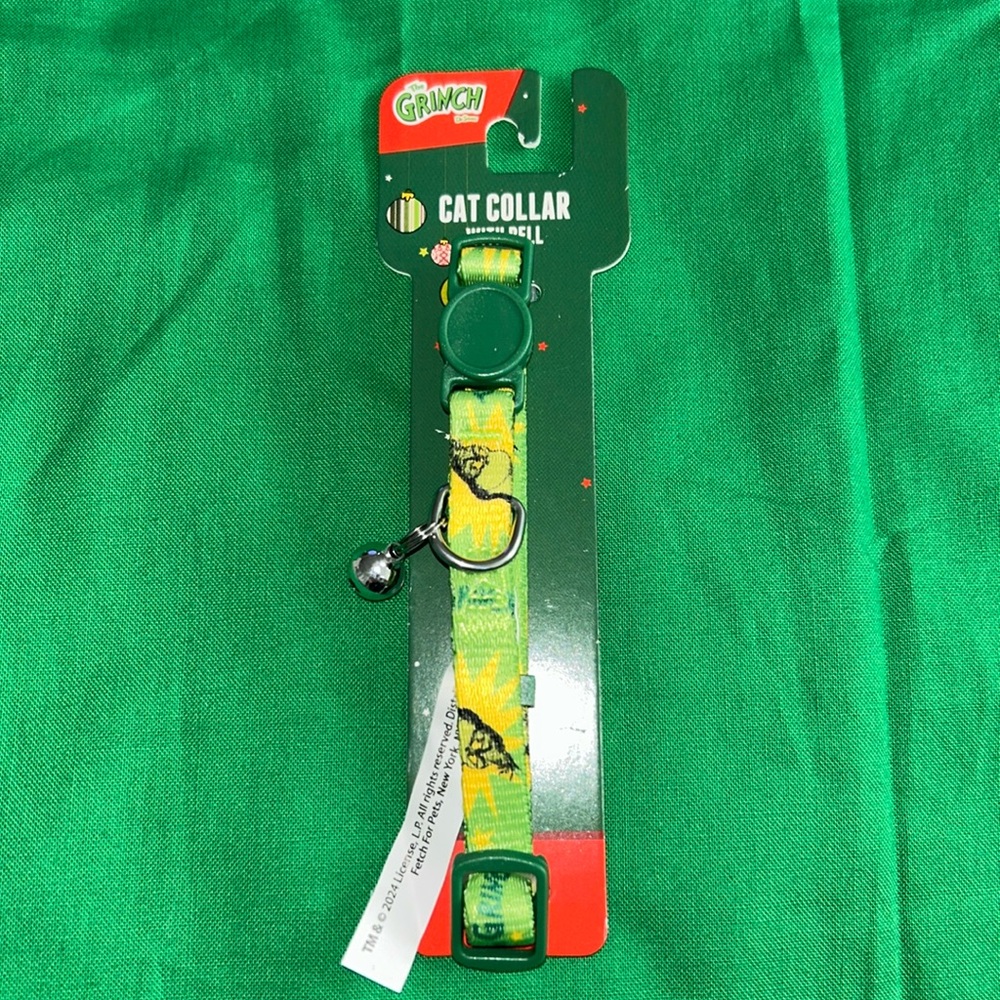 Fetch For Pets The Grinch Stink Stank Stunk Cat Collar Large